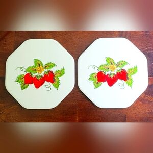 Vintage Strawberries Trivet Set Cape Craftsmen Inc USA